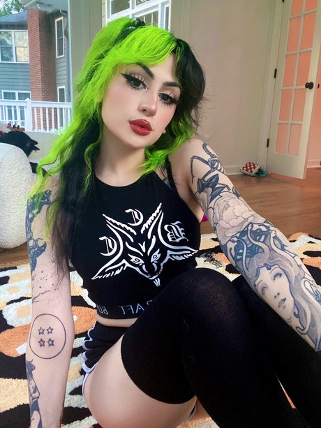 Naakte gelekte OnlyFans-foto van Batz