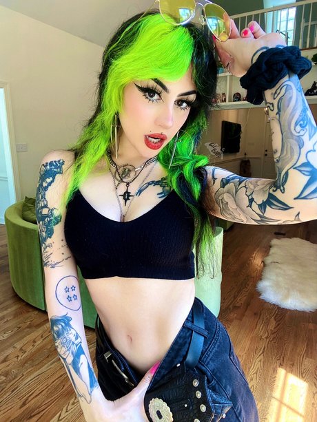 Naakte gelekte OnlyFans-foto van Batz