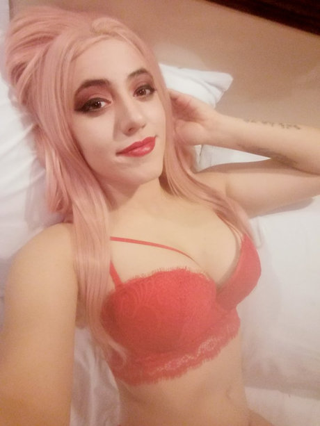 Naakte gelekte OnlyFans-foto van Kanchhi