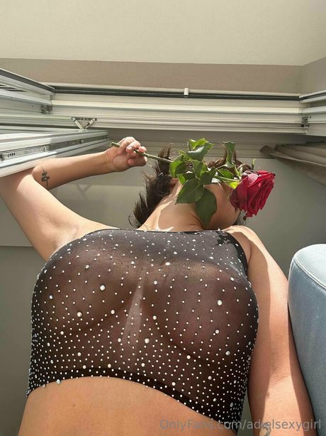 Naakte gelekte OnlyFans-foto van Stefani