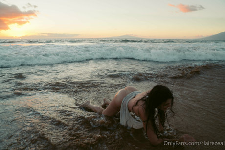 Naakte gelekte OnlyFans-foto van Claire Zeal