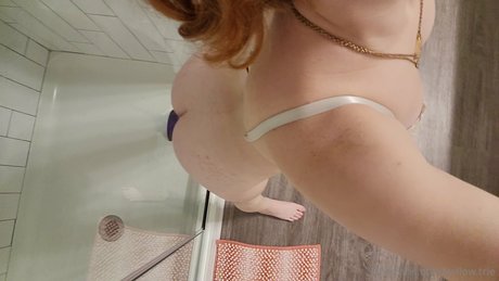 Naakte gelekte OnlyFans-foto van Willow Trie