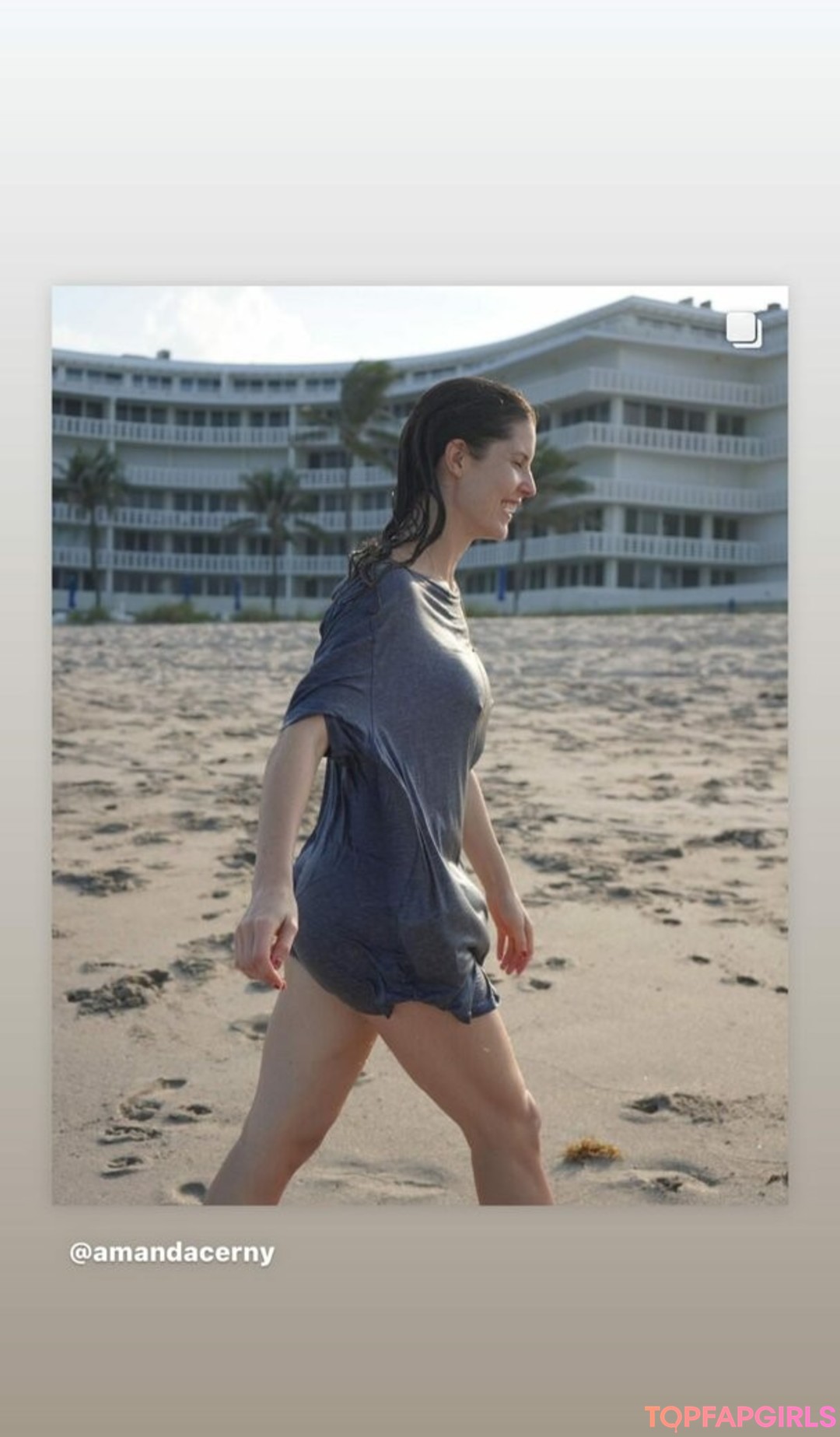 Naakte gelekte OnlyFans-foto van Amanda Cerny #1742