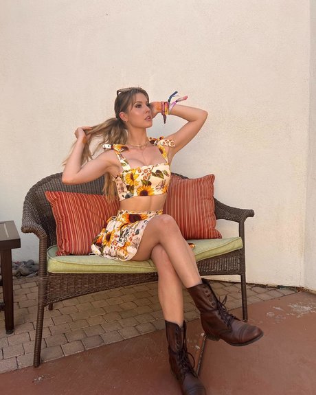 Amanda Cerny