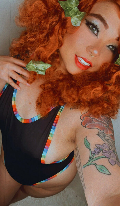 Naakte gelekte OnlyFans-foto van Zotama