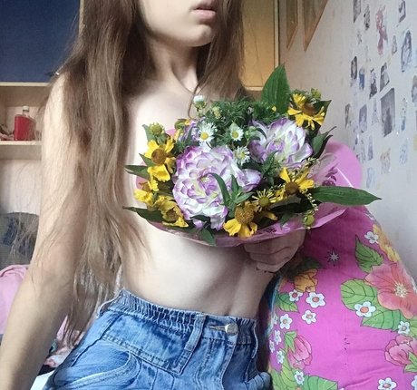 Naakte gelekte OnlyFans-foto van Zzzaychonok
