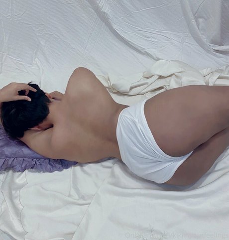 Naakte gelekte OnlyFans-foto van Zorilee