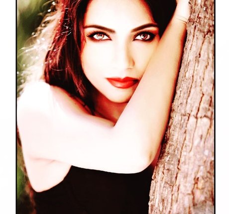 Naakte gelekte OnlyFans-foto van Zoya Rathore