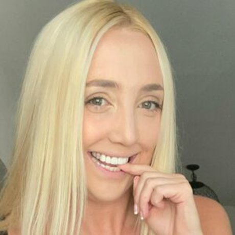 Naakte gelekte OnlyFans-foto van Blondebunnixo