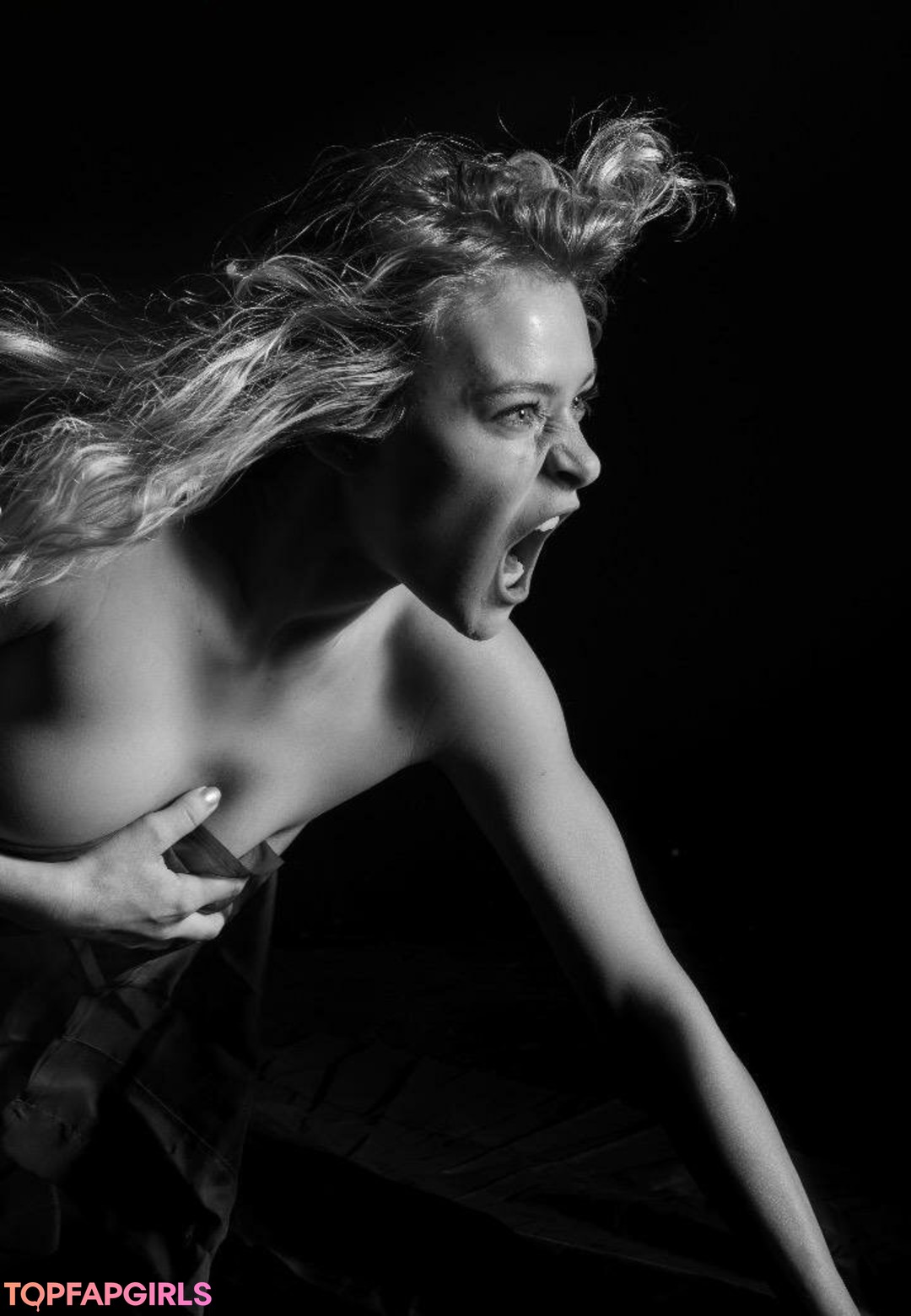 Naakte gelekte OnlyFans-foto van Alice Antoinette #1330