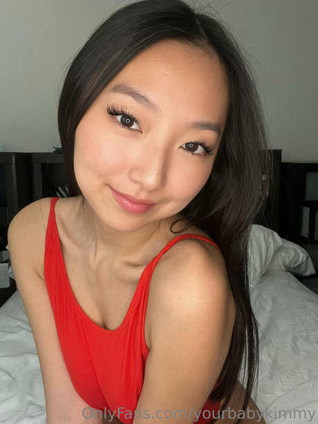 Naakte gelekte OnlyFans-foto van Kimmy