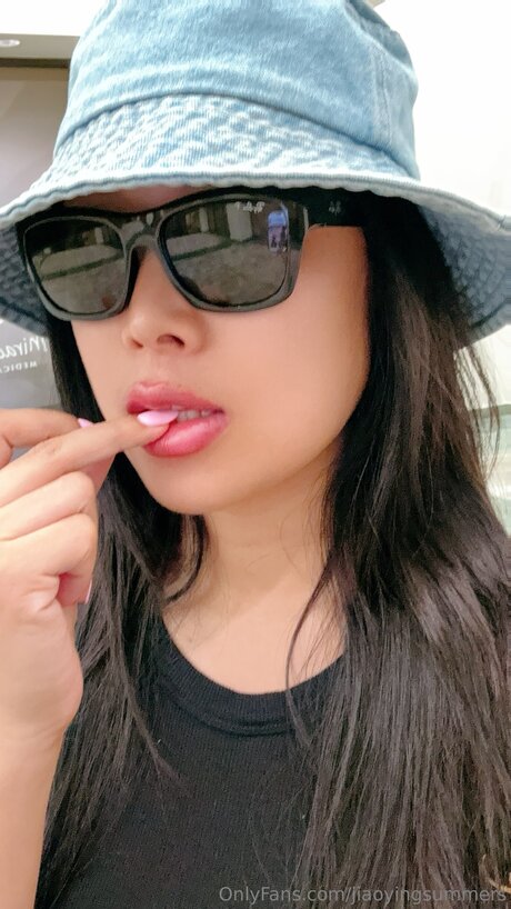 Naakte gelekte OnlyFans-foto van Jiaoyingsummers
