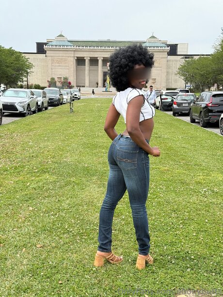 Ebonybutts