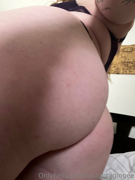 Naakte gelekte OnlyFans-foto van Naughtygingee