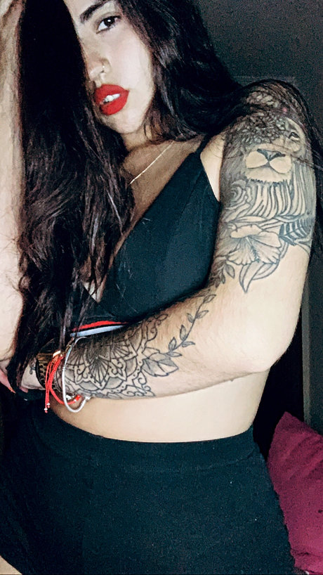 Naakte gelekte OnlyFans-foto van Valensoloella