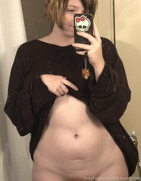 Naakte gelekte OnlyFans-foto van Zomcel