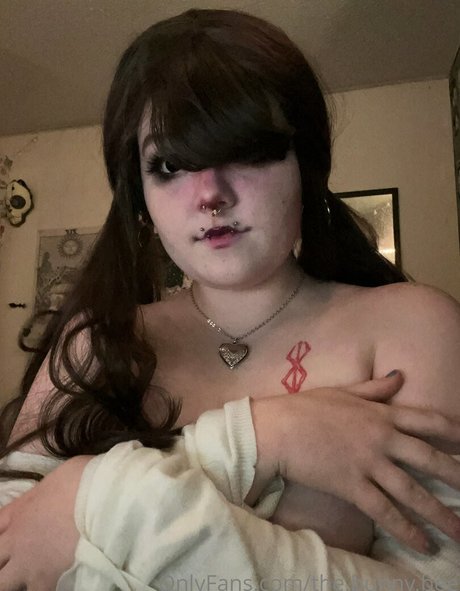 Naakte gelekte OnlyFans-foto van Zomcel