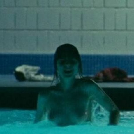 Naakte gelekte OnlyFans-foto van Zooey Deschanel