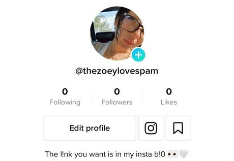 Naakte gelekte OnlyFans-foto van Zoeyloveuncensored