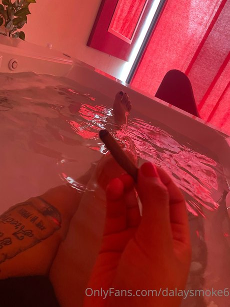 Naakte gelekte OnlyFans-foto van Dalaysmoke6