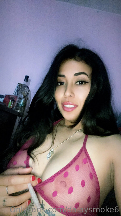 Naakte gelekte OnlyFans-foto van Dalaysmoke6