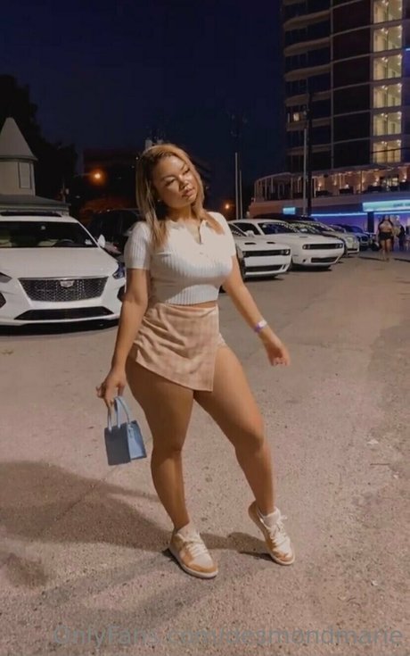 Naakte gelekte OnlyFans-foto van Desmondmarie