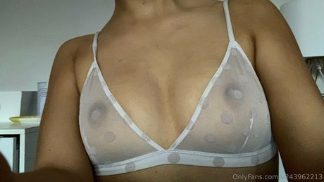 Naakte gelekte OnlyFans-foto van Eubhajones
