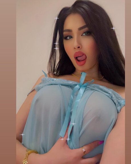 Mira Nouri Miranouri5