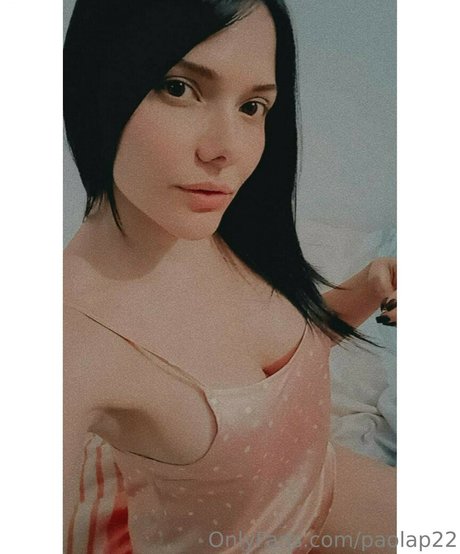 Naakte gelekte OnlyFans-foto van Rebeca Burgos