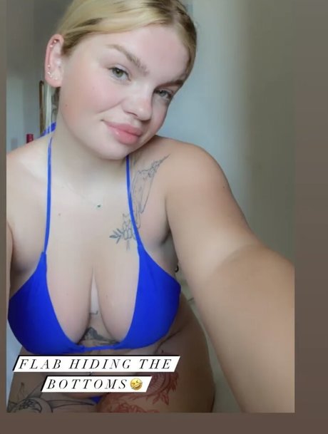 Naakte gelekte OnlyFans-foto van Zoeellerington