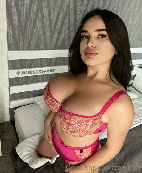 Naakte gelekte OnlyFans-foto van Zoecox