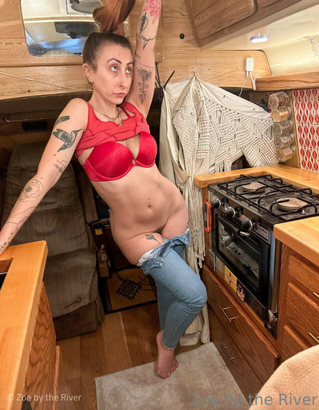 Zoebytheriverfree
