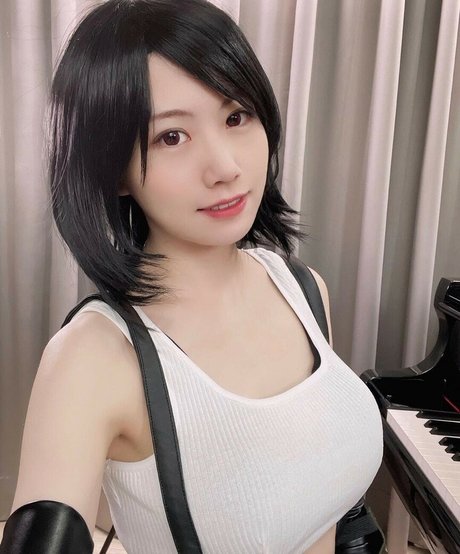 Naakte gelekte OnlyFans-foto van Rus Piano
