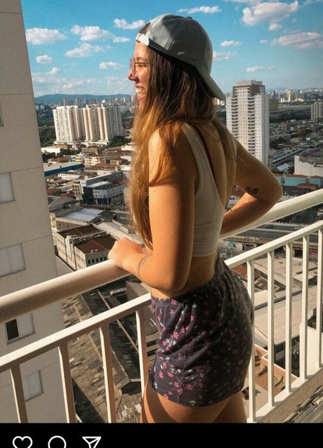 Elana Dara
