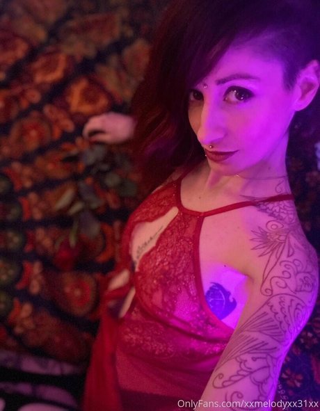 Naakte gelekte OnlyFans-foto van Xxmelodyxx31xx