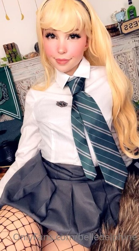 Naakte gelekte OnlyFans-foto van Belle Delphine