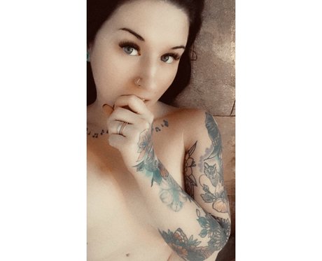 Naakte gelekte OnlyFans-foto van Notyourwitch
