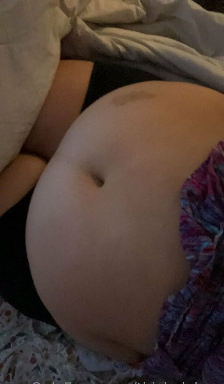Naakte gelekte OnlyFans-foto van Thicladybug