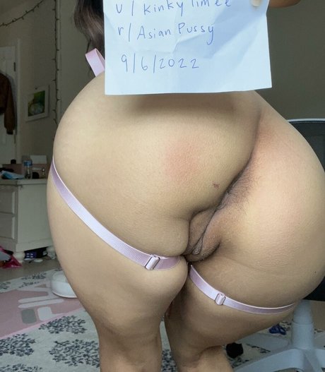 Naakte gelekte OnlyFans-foto van Kinkylimee