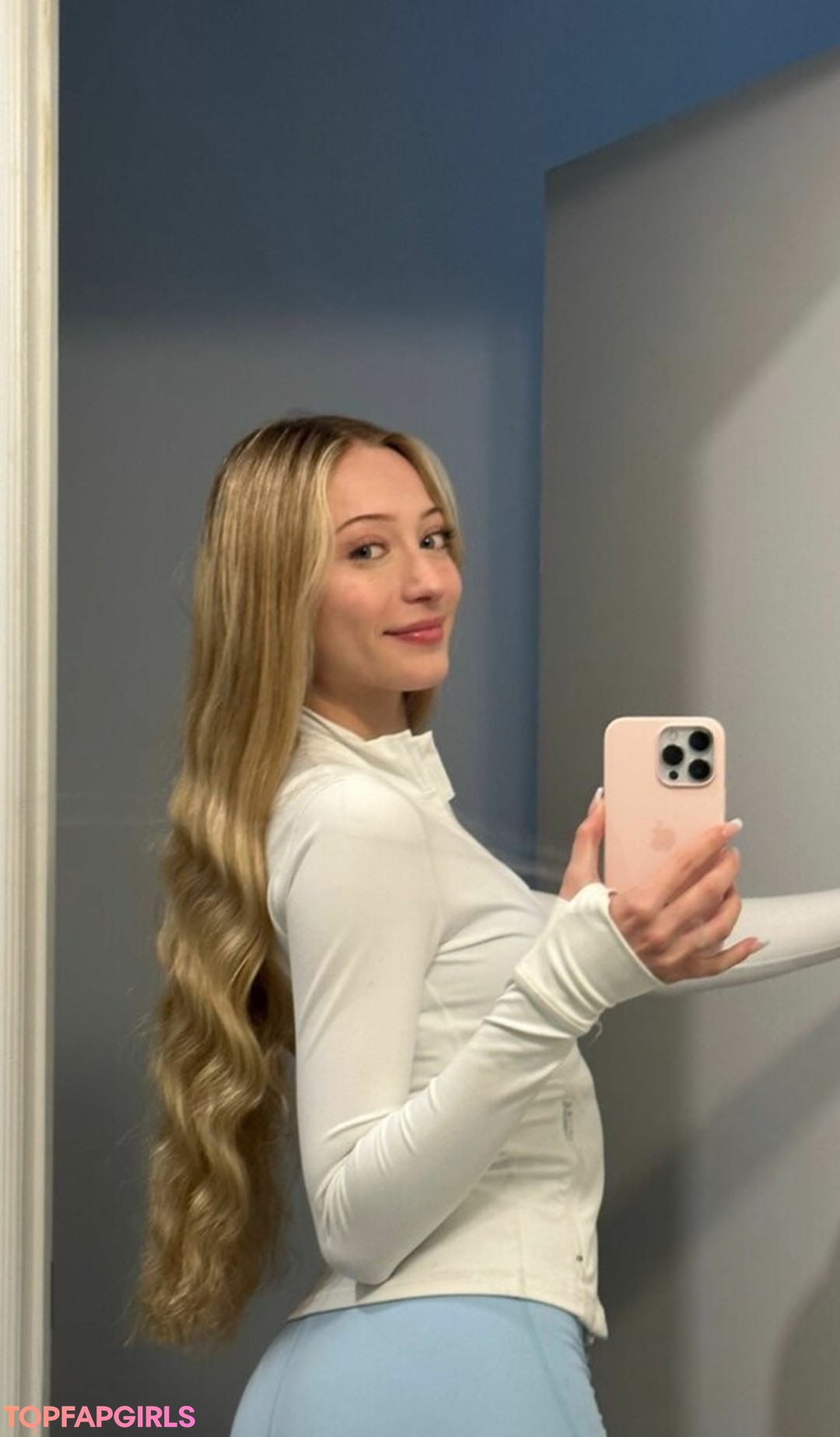 Naakte gelekte OnlyFans-foto van Sophia Diamond #1105
