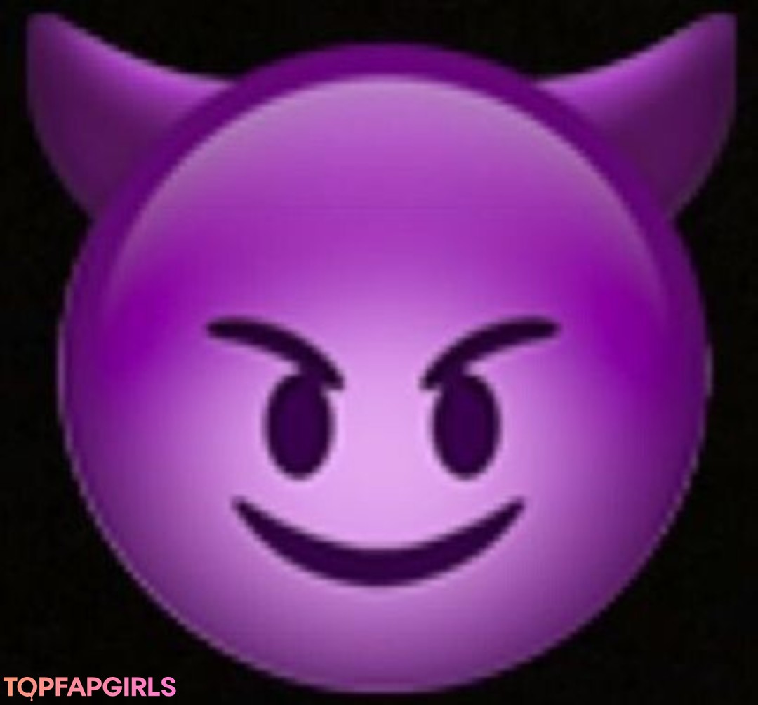 Naakte gelekte OnlyFans-foto van Demon Lives #1177