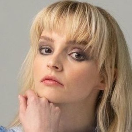 Lauren Mayberry