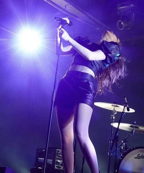 Lauren Mayberry