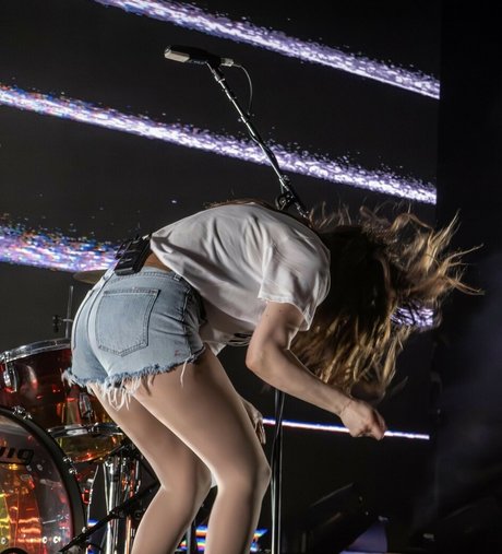 Lauren Mayberry