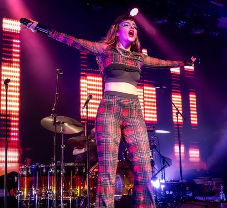 Lauren Mayberry