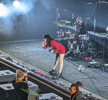 Lauren Mayberry