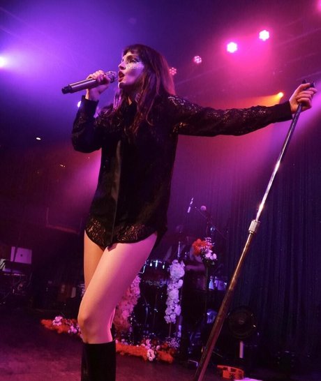 Lauren Mayberry