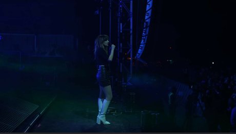 Lauren Mayberry