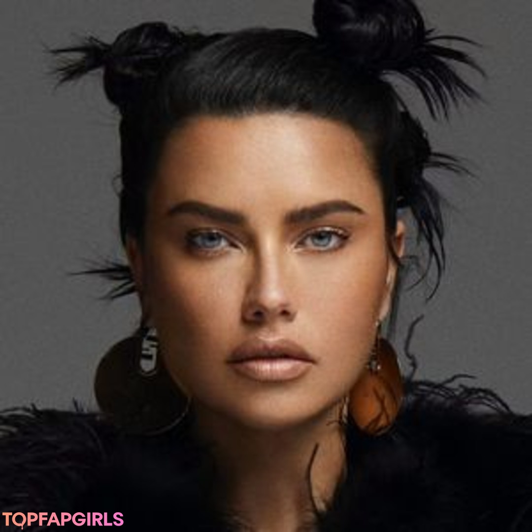 Naakte gelekte OnlyFans-foto van Adriana Lima #10 Naakte gelekte OnlyFans-foto van Adriana Lima #10