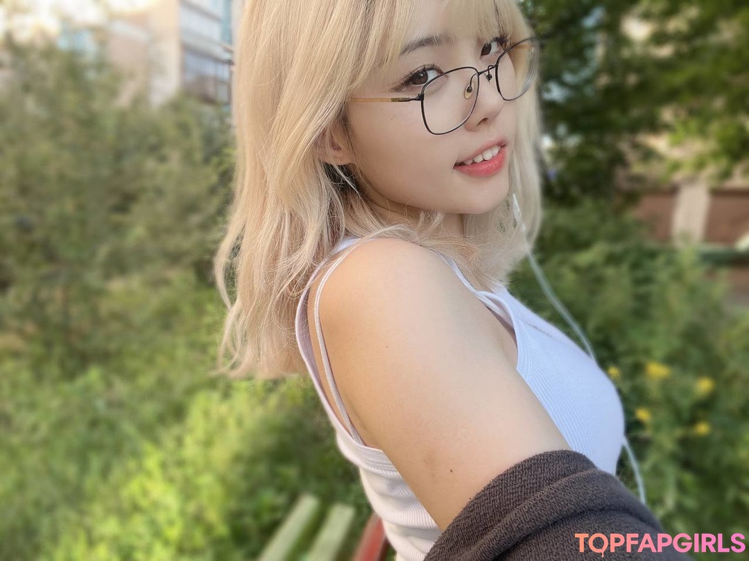 Naakte gelekte OnlyFans-foto van Babyjeyy Jennysweety #117